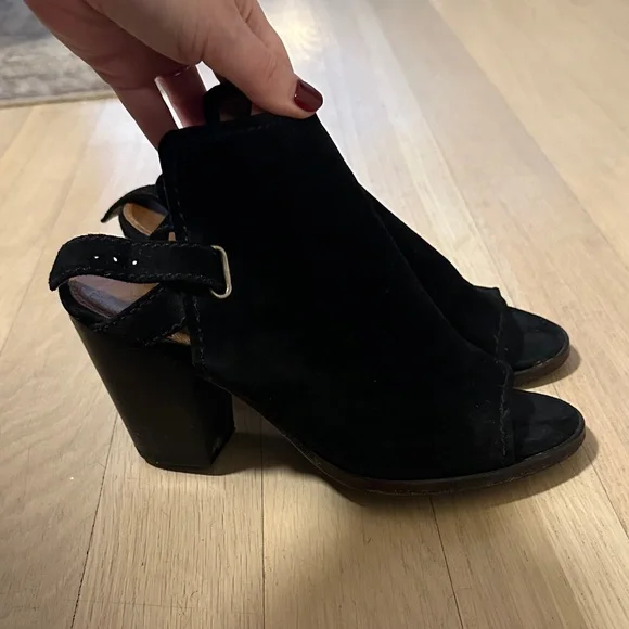Suede Frye open toe black heels - Picture 2 of 5